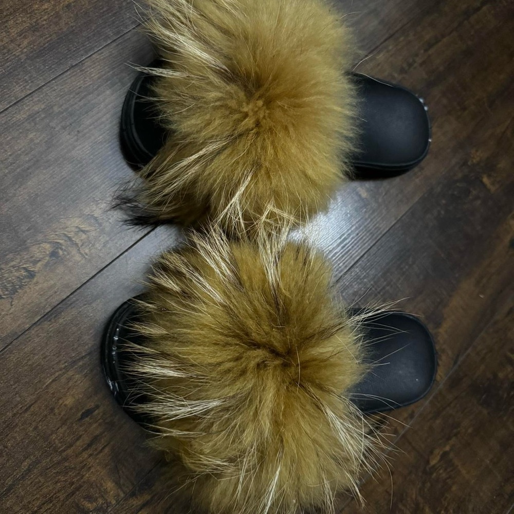 Real Racoon Fur Slides / Size 7